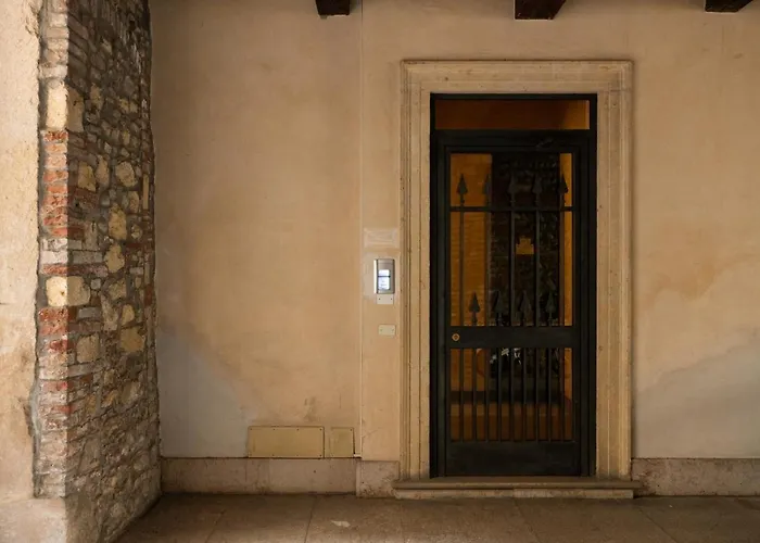 Domus Verona - Magnifiche Residenze San Fermo